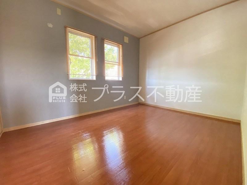 P-HOUSE