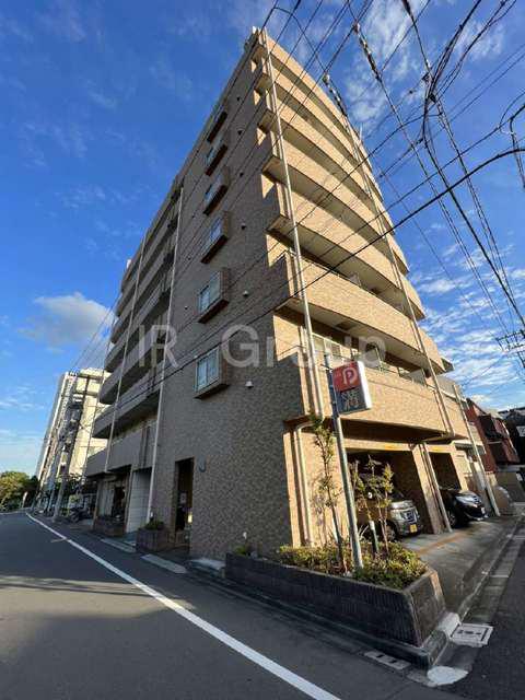 MAISON S.K.M