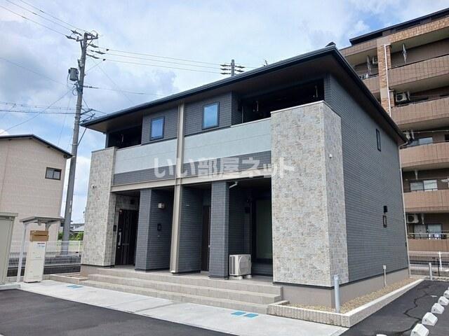 アクート A