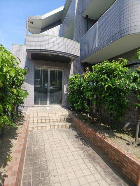 パラマウントビレッジ東岩田 A