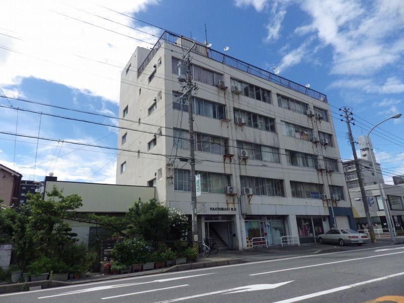 八まきビル