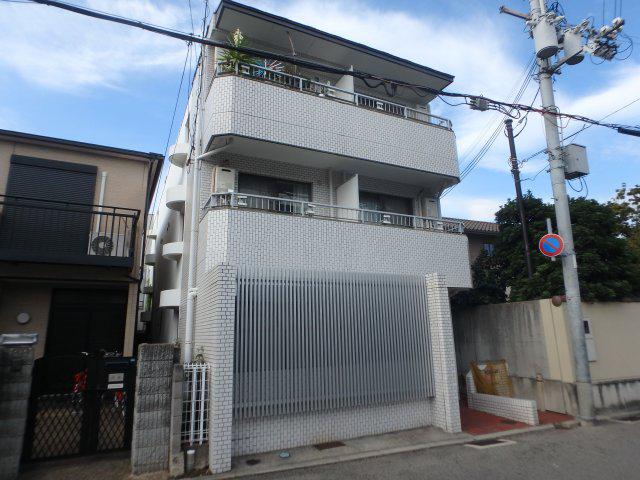 ホワイトコート北口