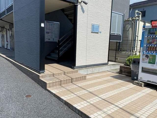 レオパレスアゼリアカーサ