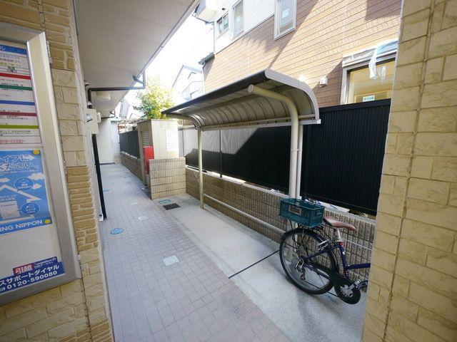 レオパレスラーク