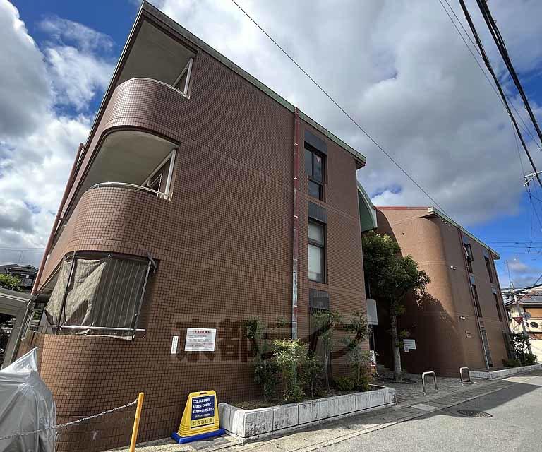 ラ・レガシオン