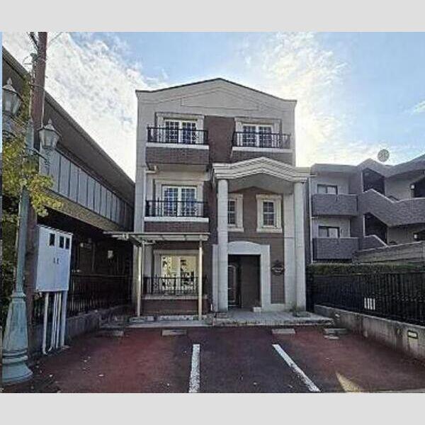 GREENWICH HOUSE