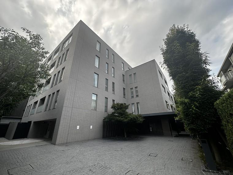 ウエリス市谷加賀町