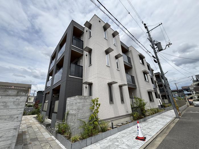 阪急京都線 総持寺駅 徒歩11分 3階建 築4年