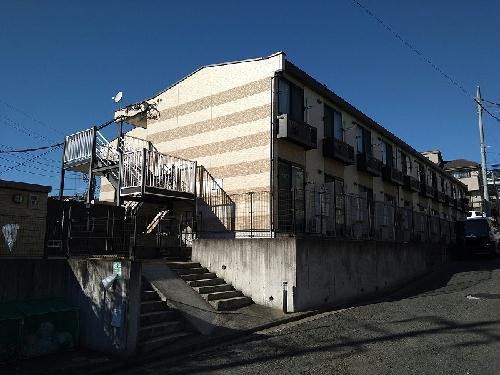 レオパレスホワイトコート高田西