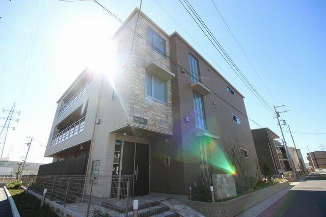 つくばエクスプレス 八潮駅 徒歩6分  築9年