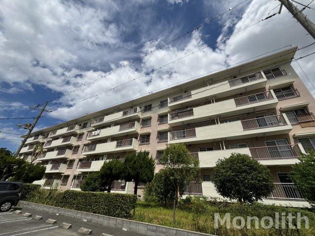 鶴山台33号棟