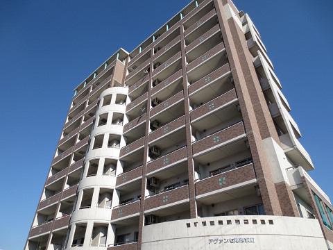 アヴァンセ陣原駅前