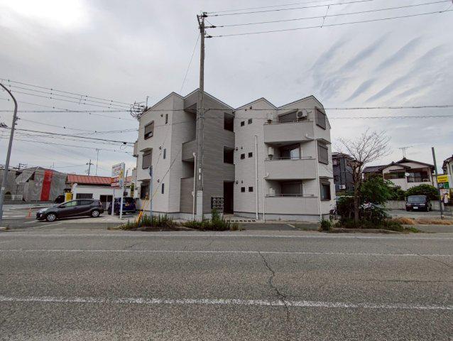ウエスト大久保