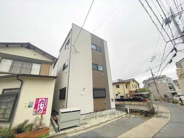 ハーモニーテラス御陵三蔵町