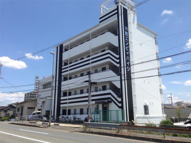 川西エンビィハイツ