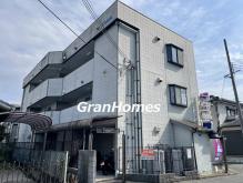 C HOUSE