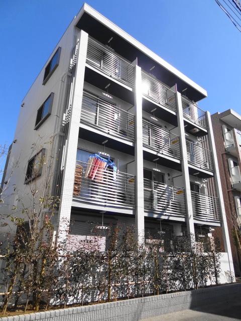 テラス・トモ