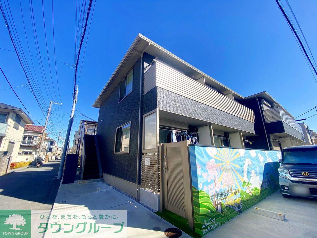 GRASS HOUSE