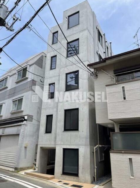 CLUB FLAT SHIMOUMA