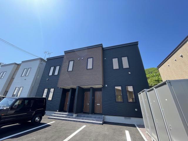 ラフィーネ谷地頭B