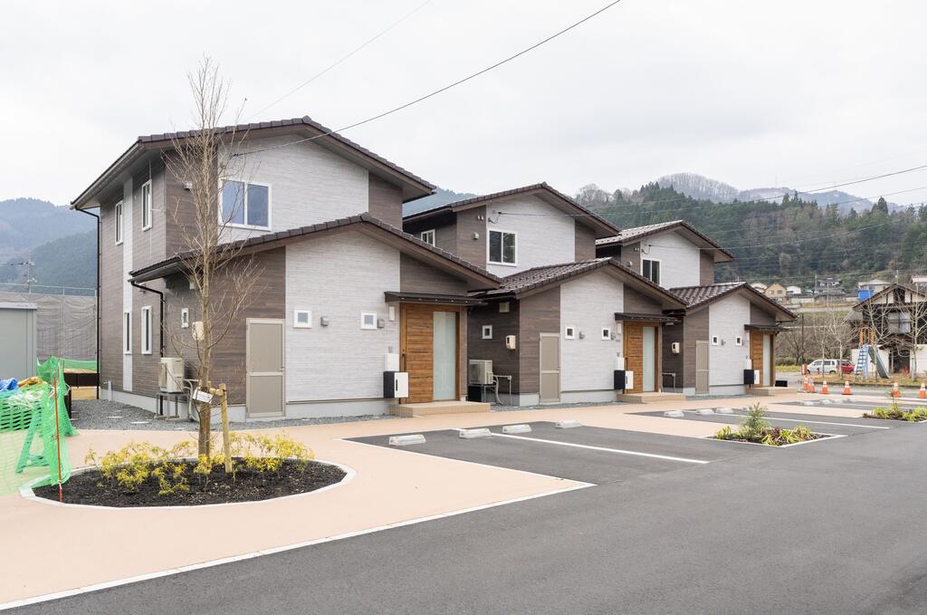 佐川第2団地(4LDK/1階)