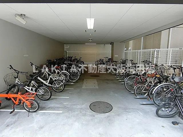 アドバンス東梅田アクシス