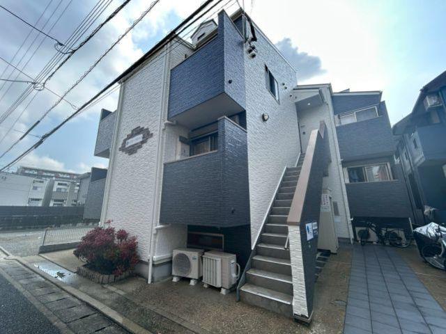 コンフォートベネフィス吉塚駅前Ⅲ