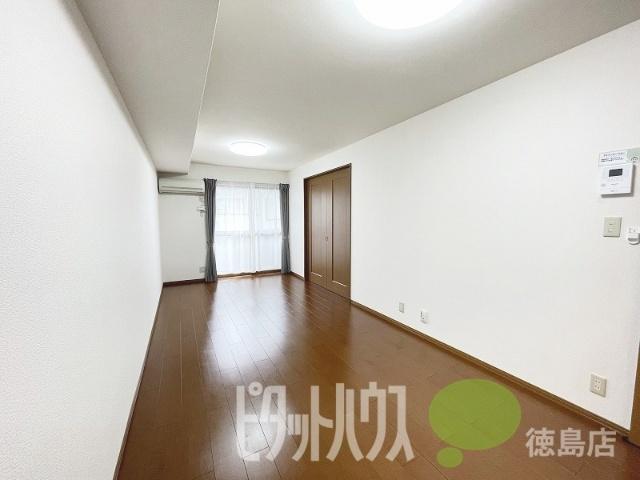 ウィルモア夷山B棟