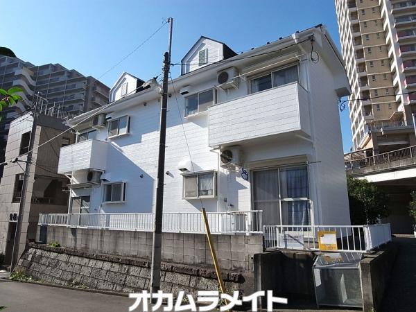 ホワイトハウス(1K/2階)