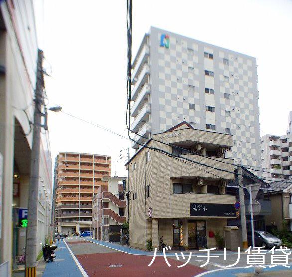 アイセレブ箱崎駅前