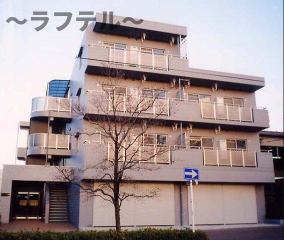 イーストプレイス