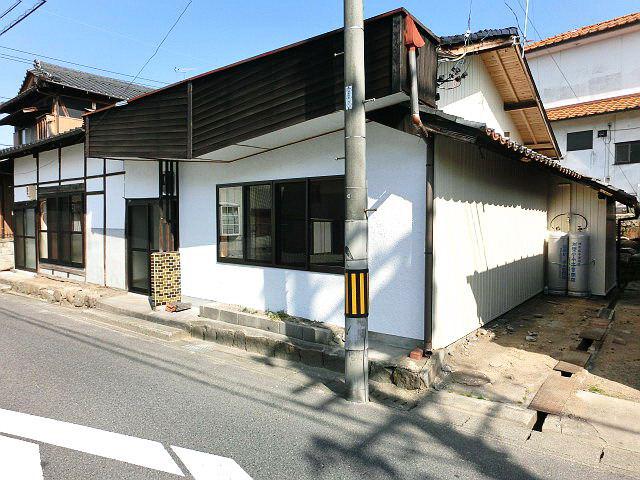 八幡町嘉美屋