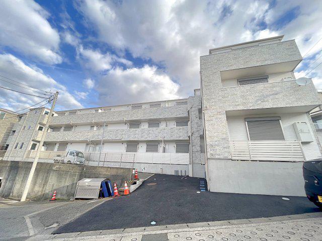 ブルーライン 上永谷駅 徒歩5分 3階建 築4年