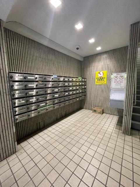 シャンボール伊勢佐木