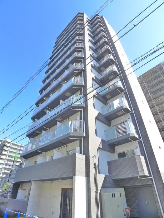 GENOVIA三郷駅前