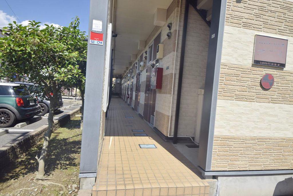 レオパレス小和田