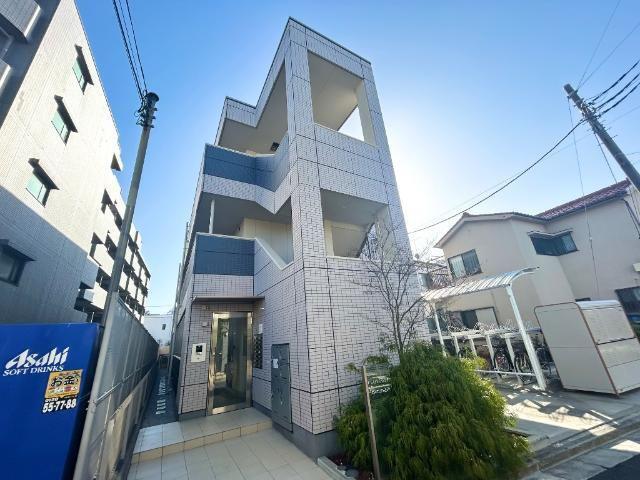 FーBASE イースト II