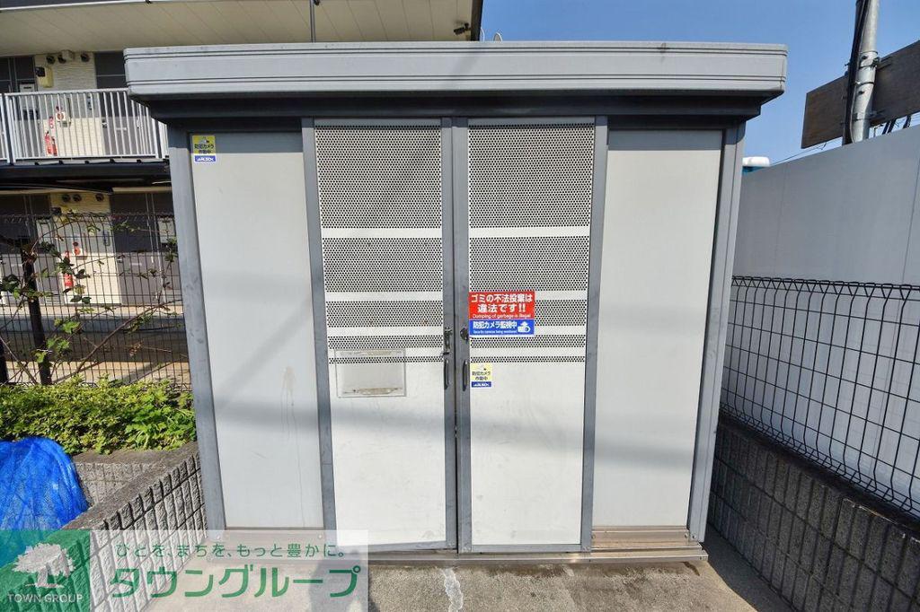 レオパレス小関