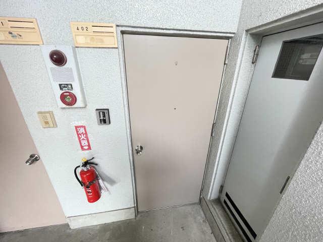 サンカクポスト46
