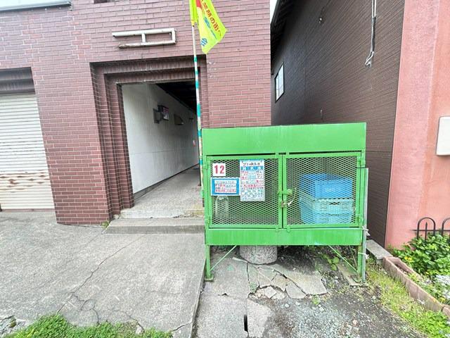ハイツアゼリア(2DK/2階)の外観写真