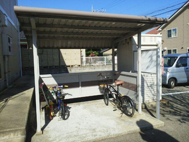 石川県金沢市 2階建 築25年