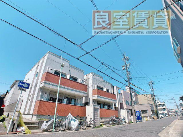 クレフラスト野並B棟