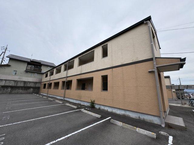 メゾン小西名坂 1棟