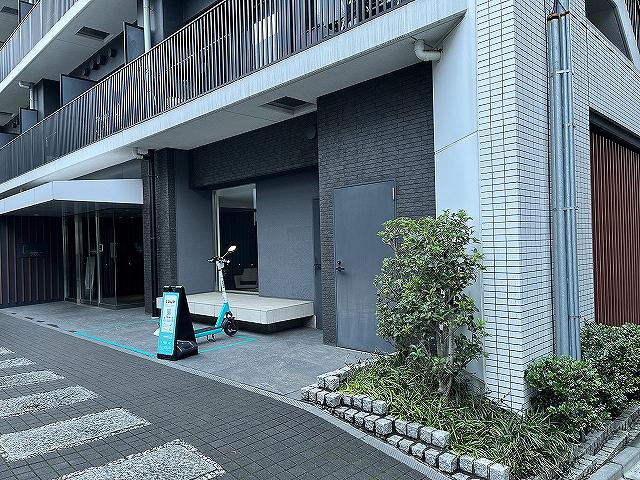 広ーいバルコニーつきの1R 2面採光角 グランテール代々木 WT