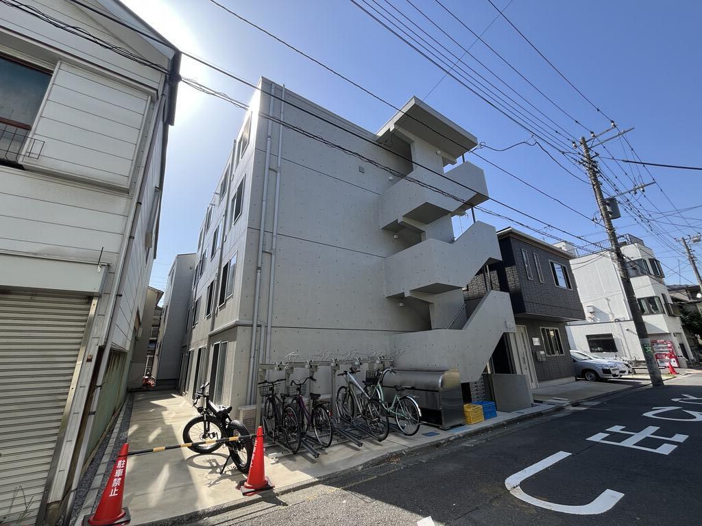 LANDS梅島