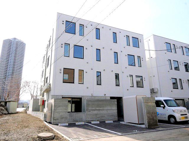 RIVERSIDE KOTONI