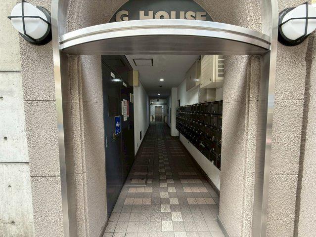 G-HOUSE