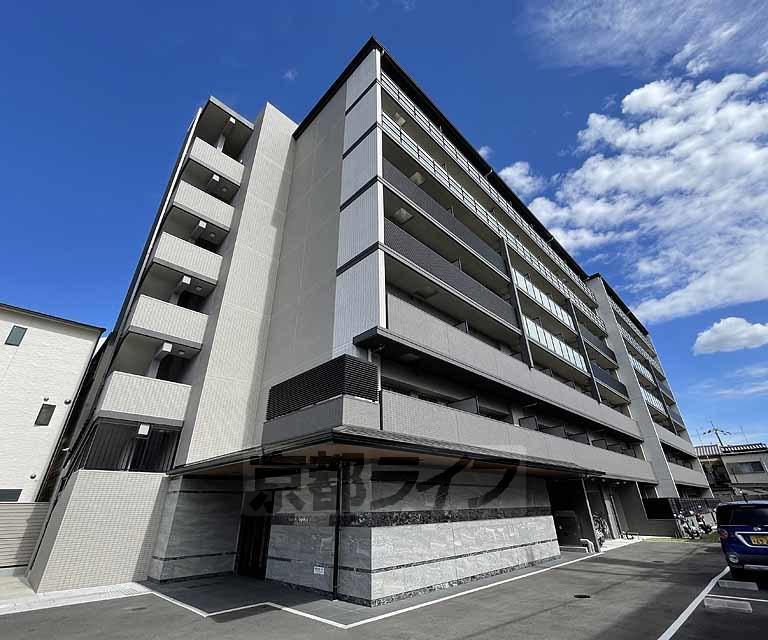 プレデコート西京極