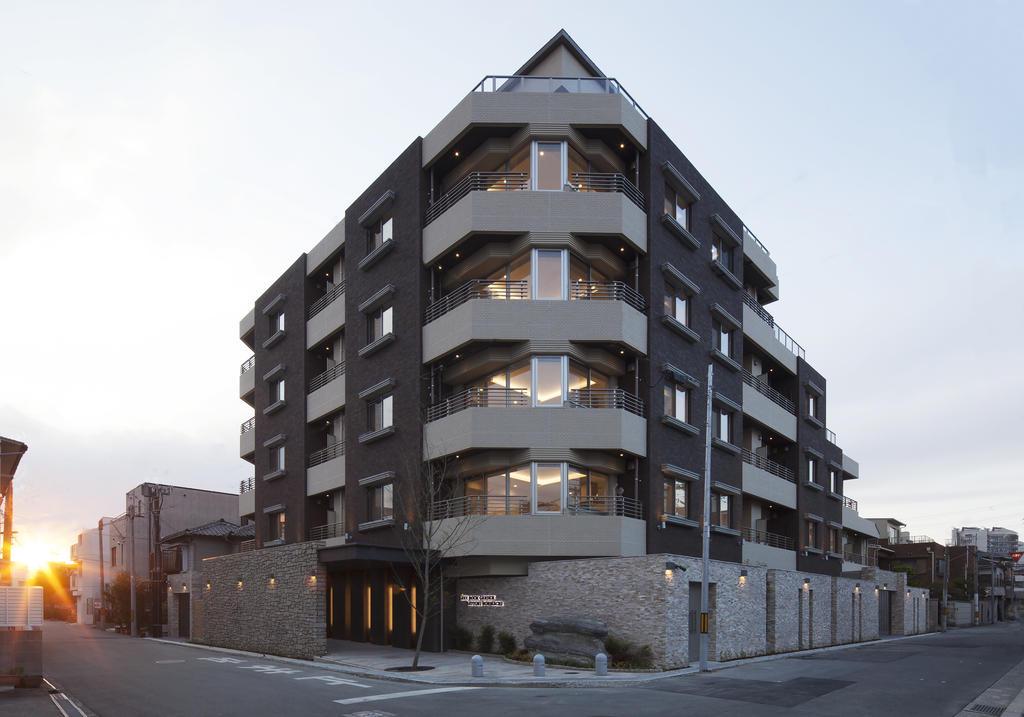 LUXE ROCK GARDEN 服部本町