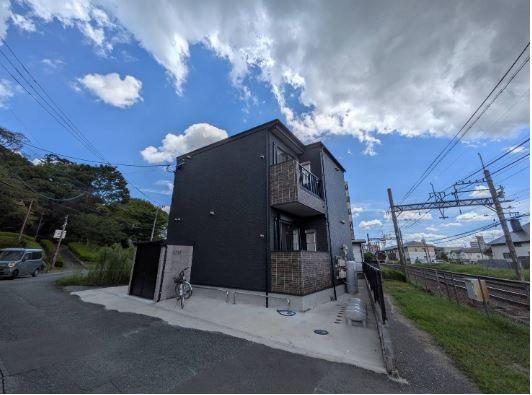 BRAVEBASE二日市駅南